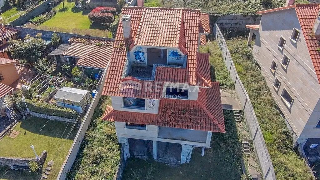 Chalet de 4 habitaciones en Vigo en venta con garaje - 495.000 € (Ref: 9685446)