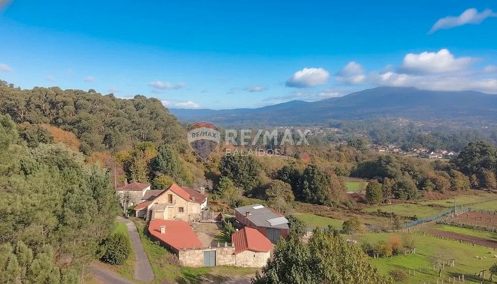 Building Plot for sale in Salvaterra de Mino - € 140,000 (Ref: 9685449)