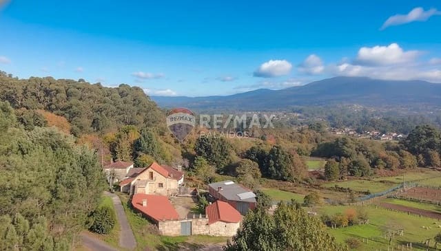 Building Plot for sale in Salvaterra de Miño - € 140,000 (Ref: 9685449)