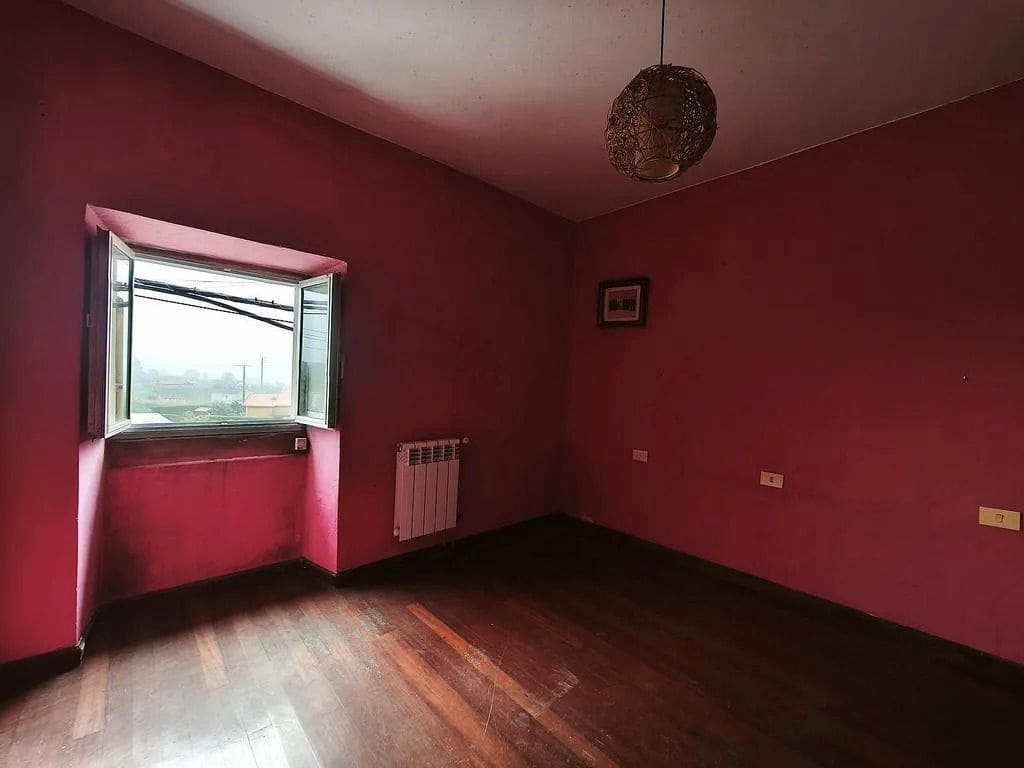 4 bedroom Villa for sale in A Guarda - € 80,000 (Ref: 9685450)