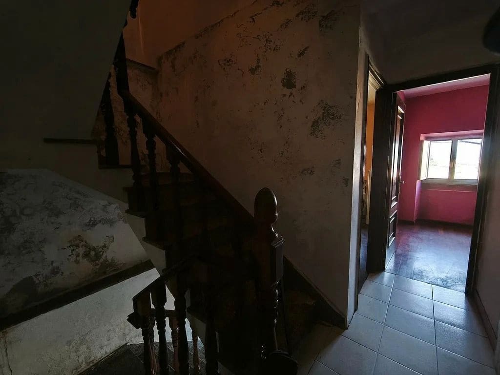 4 bedroom Villa for sale in A Guarda - € 80,000 (Ref: 9685453)