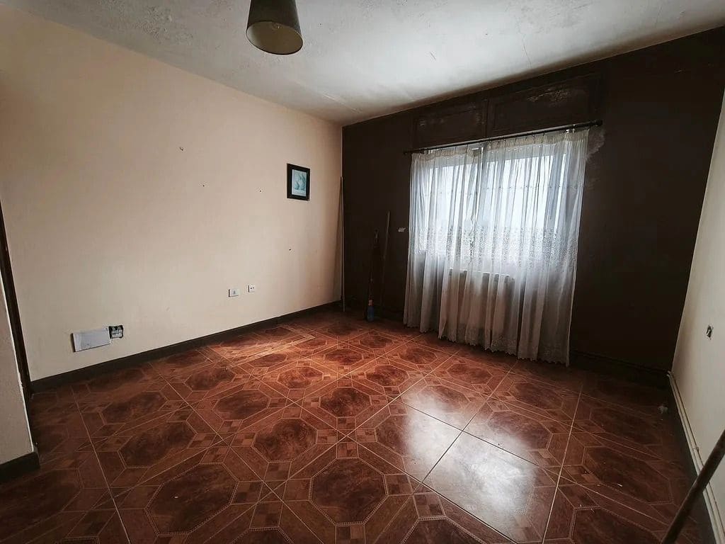 4 bedroom Villa for sale in A Guarda - € 80,000 (Ref: 9685453)