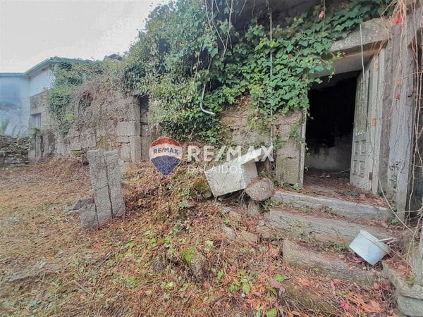 1 bedroom Semi-detached Villa for sale in Ponteareas - € 47,000 (Ref: 9685454)