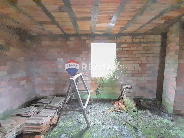 1 bedroom Semi-detached Villa for sale in Ponteareas - € 47,000 (Ref: 9685454)