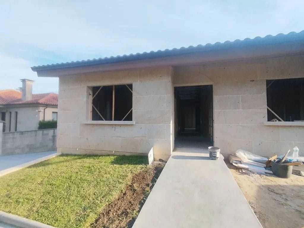 3 slaapkamer Finca/Landhuis te koop in Tomino met garage - € 386.000 (Ref: 9685455)