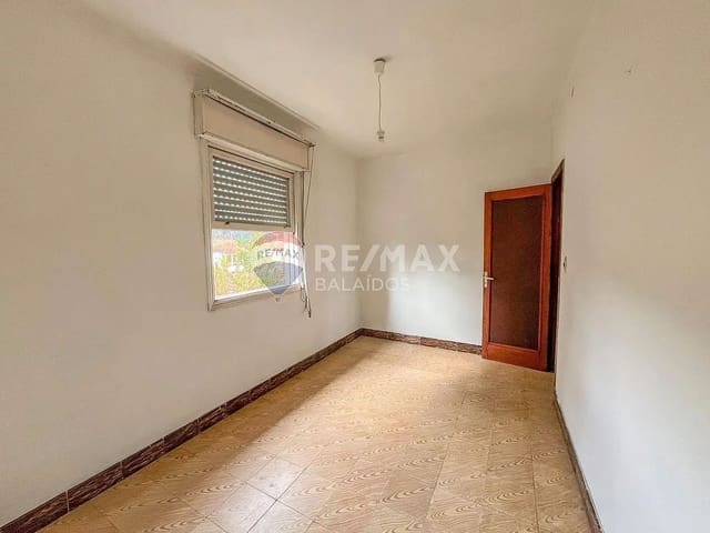 3 soveværelse Villa til salg i Vigo med garage - € 439.000 (Ref: 9685456)