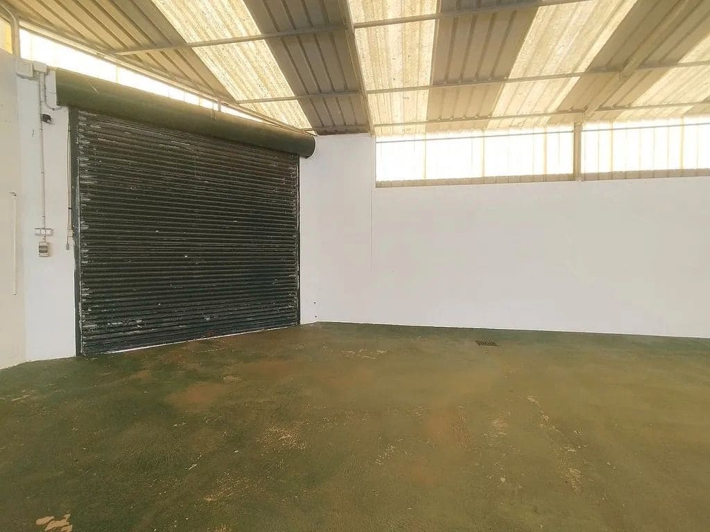 4 slaapkamer Finca/Landhuis te koop in Tomino met zwembad garage - € 348.000 (Ref: 9685458)