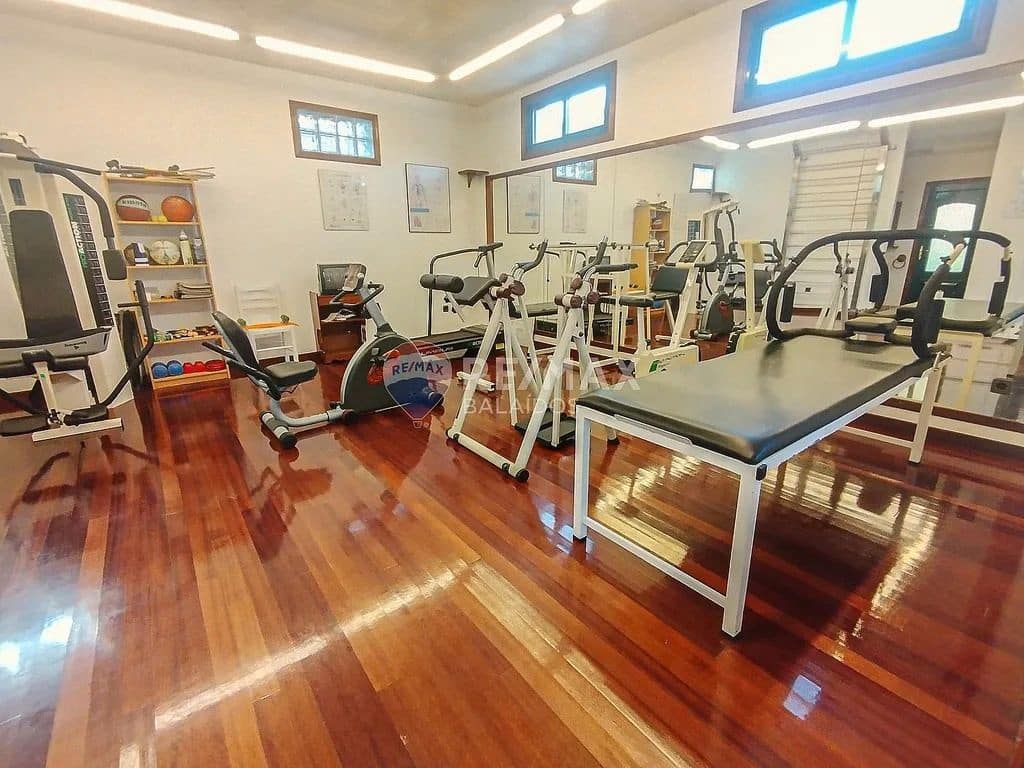 4 slaapkamer Finca/Landhuis te koop in Tomino met zwembad garage - € 348.000 (Ref: 9685458)