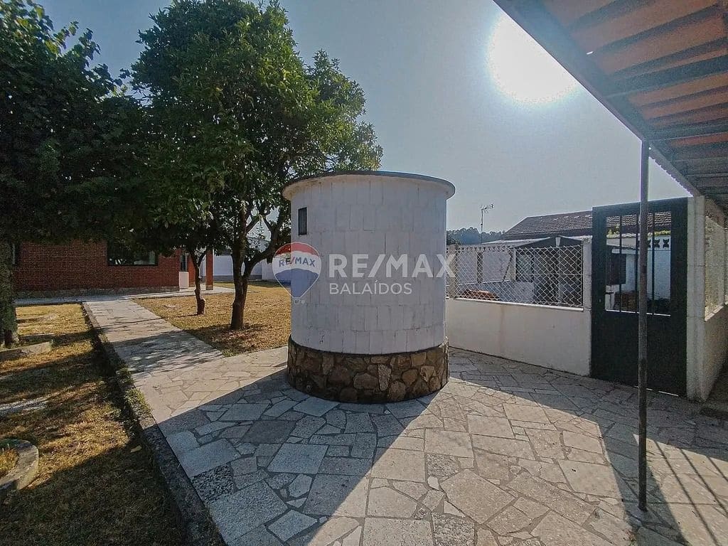 4 slaapkamer Finca/Landhuis te koop in Tomino met zwembad garage - € 348.000 (Ref: 9685458)