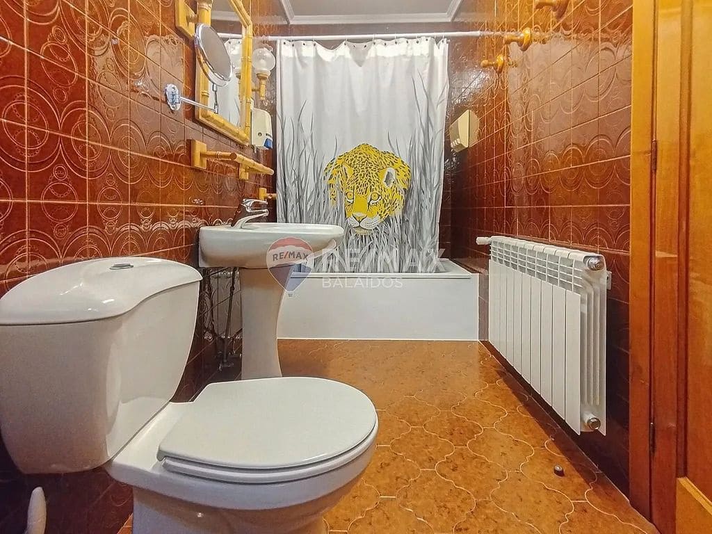 4 slaapkamer Finca/Landhuis te koop in Tomino met zwembad garage - € 348.000 (Ref: 9685458)