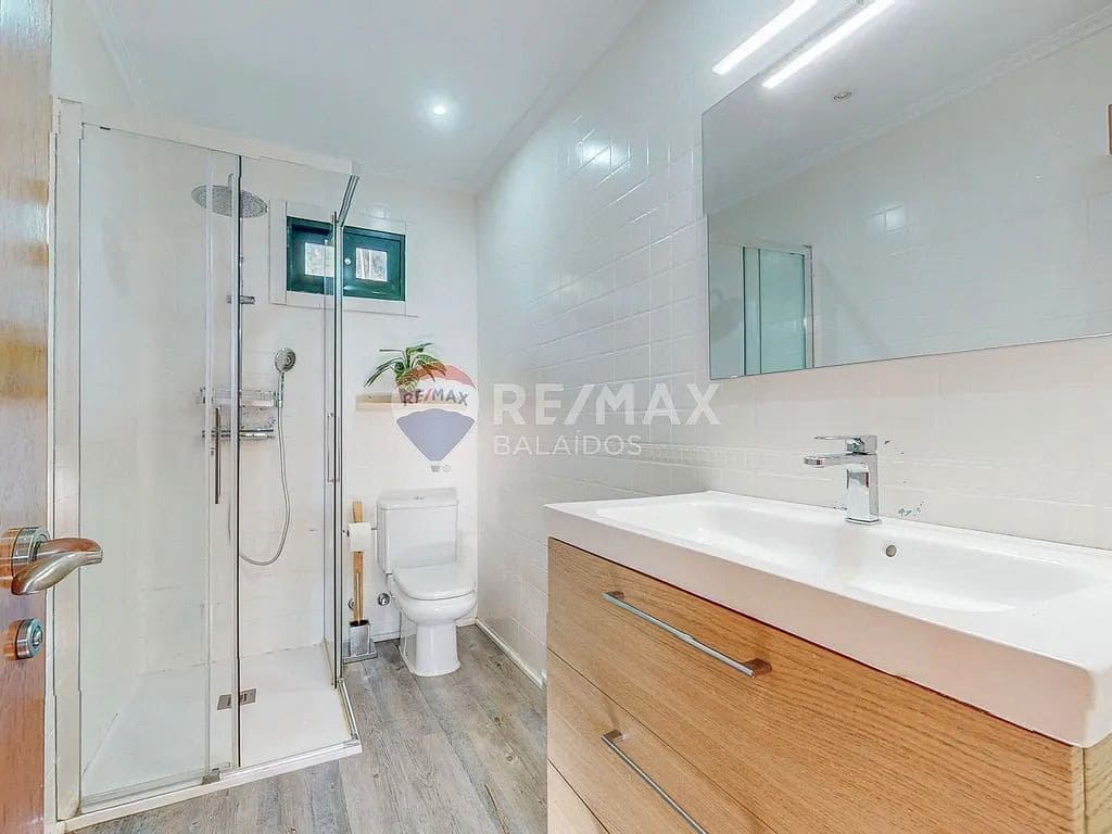 6 bedroom Villa for sale in Tui with pool garage - € 570,000 (Ref: 9685459)