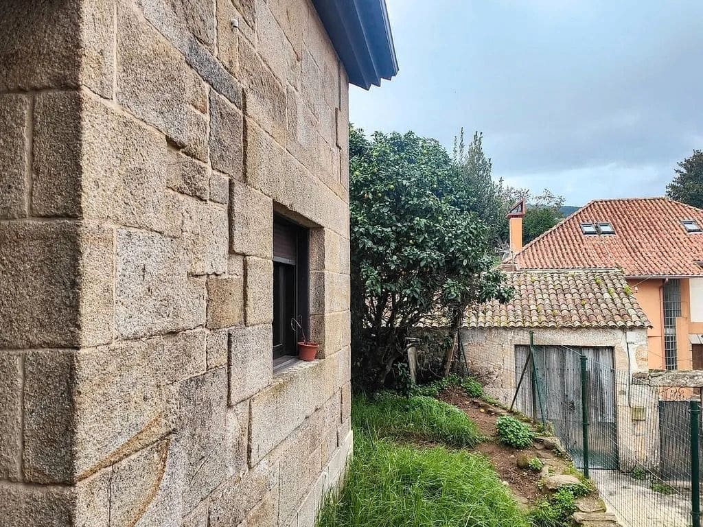 4 bedroom Villa for sale in Baiona with pool garage - € 430,000 (Ref: 9685460)