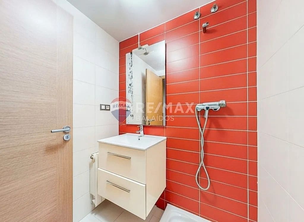 2 bedroom Flat for sale in Vigo with garage - € 295,000 (Ref: 9685464)