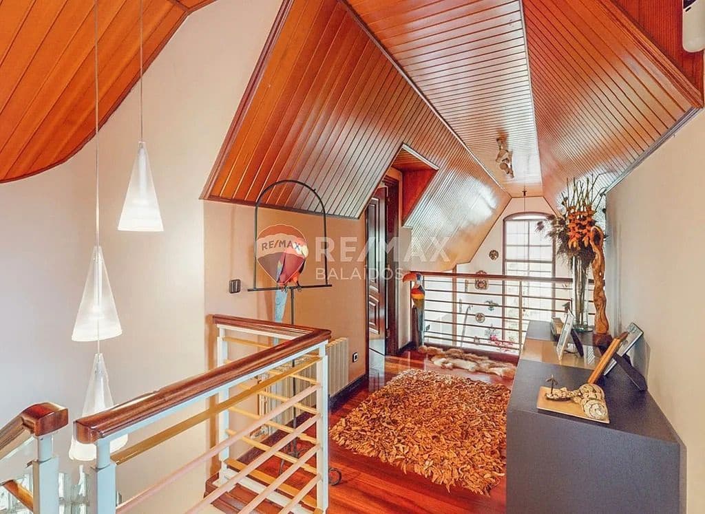 5 soveværelse Villa til salg i Vigo med garage - € 650.000 (Ref: 9685467)