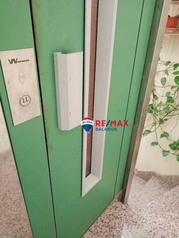 10 slaapkamer Hotel te koop in Moana met garage - € 580.000 (Ref: 9685474)