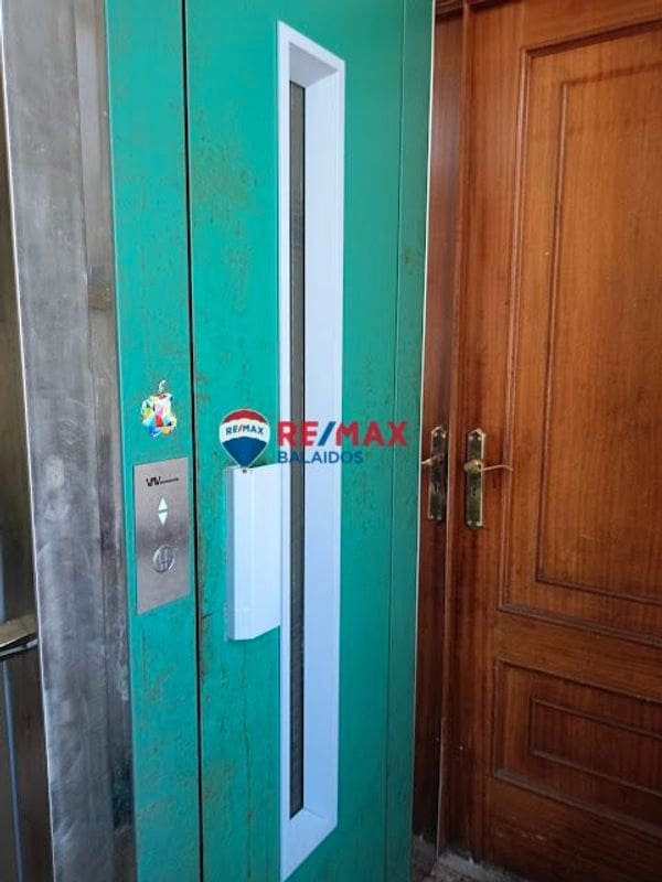 10 slaapkamer Hotel te koop in Moana met garage - € 580.000 (Ref: 9685474)