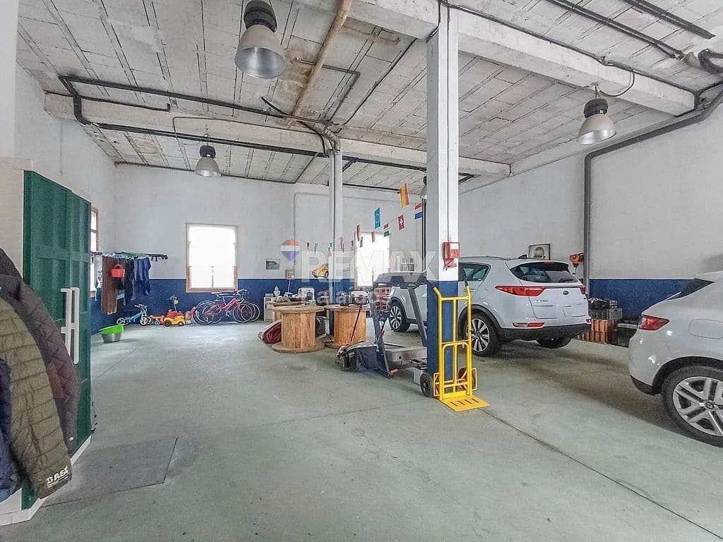 8 slaapkamer Commercieel te koop in A Caniza - € 449.000 (Ref: 9685477)