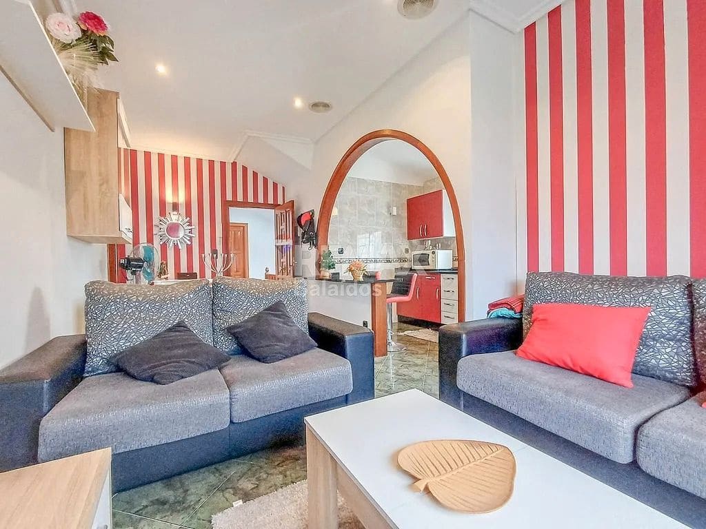 8 slaapkamer Commercieel te koop in A Caniza - € 449.000 (Ref: 9685477)