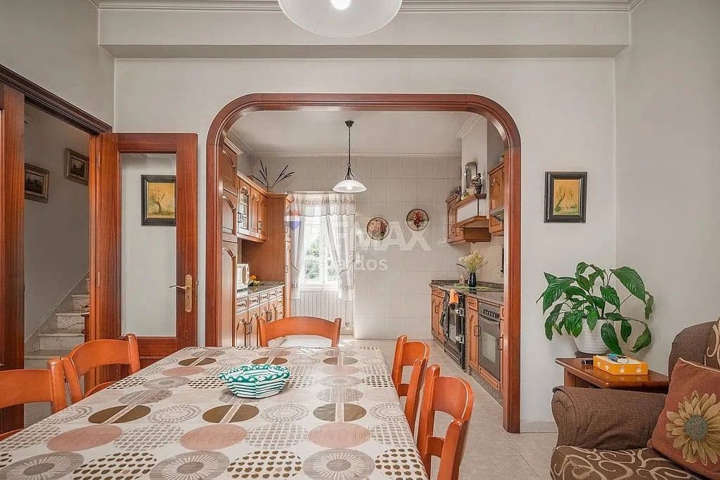 7 slaapkamer Finca/Landhuis te koop in A Pobra do Caraminal met garage - € 340.000 (Ref: 9685478)