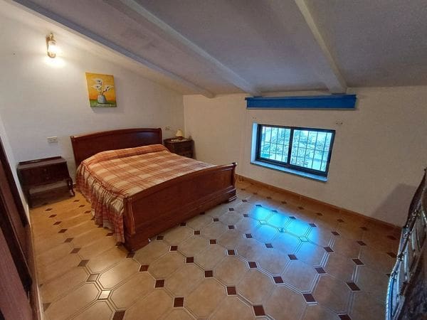 4 makuuhuone Maalaistalo myytävänä paikassa A Guarda mukana 
autotalli - 195 000 € (Ref: 9685484)