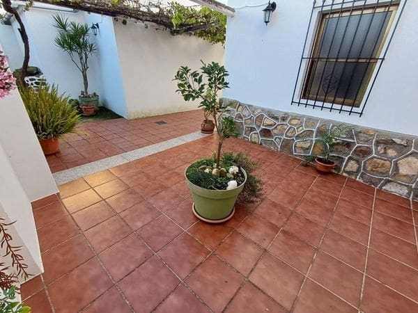 4 makuuhuone Maalaistalo myytävänä paikassa A Guarda mukana 
autotalli - 195 000 € (Ref: 9685484)