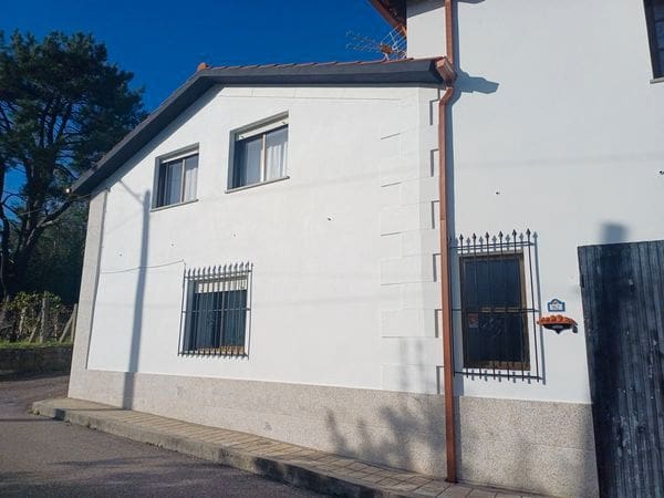 4 makuuhuone Maalaistalo myytävänä paikassa A Guarda mukana 
autotalli - 195 000 € (Ref: 9685484)