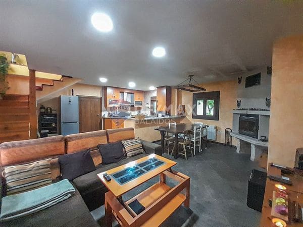 5 soveværelse Villa til salg i Ponteareas med garage - € 280.000 (Ref: 9685485)