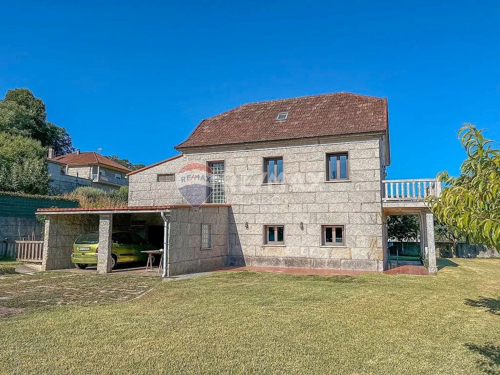 5 soveværelse Villa til salg i Ponteareas med garage - € 280.000 (Ref: 9685485)