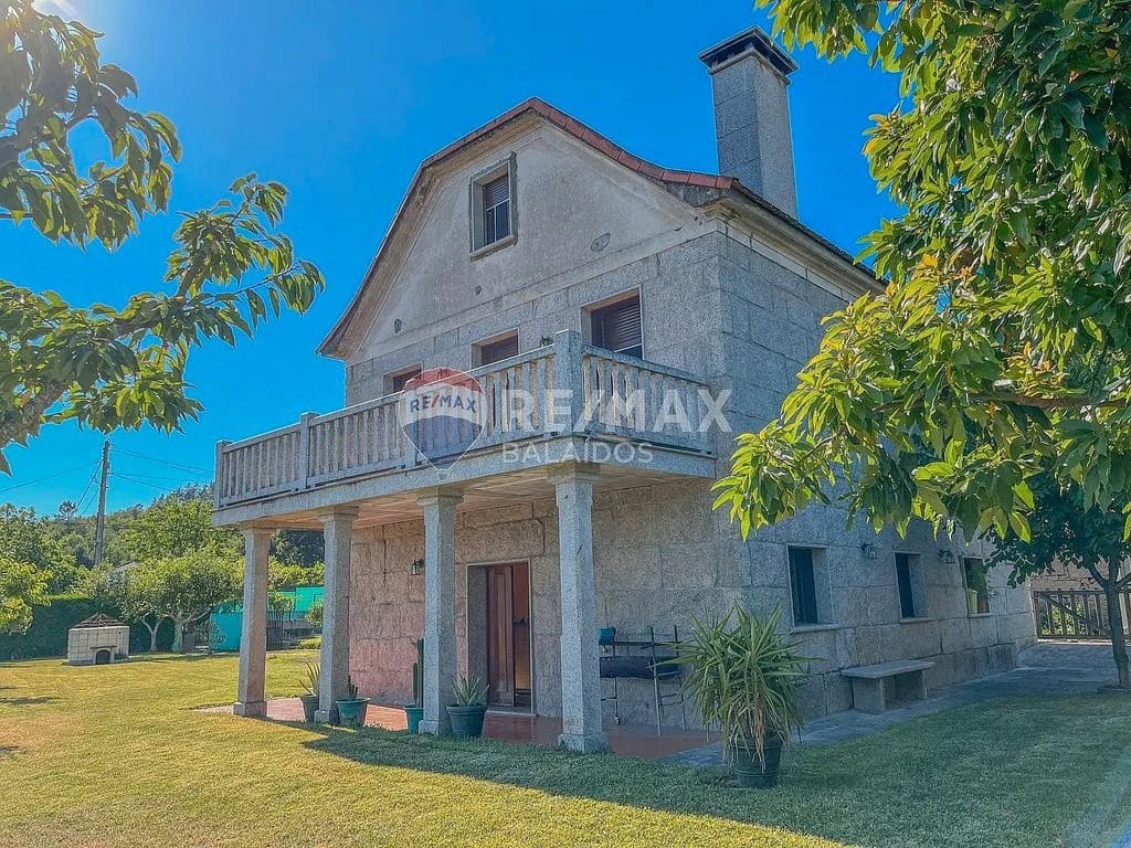 5 soveværelse Villa til salg i Ponteareas med garage - € 280.000 (Ref: 9685485)