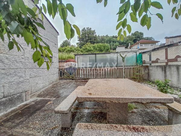 5 soveværelse Villa til salg i Ponteareas med garage - € 280.000 (Ref: 9685485)