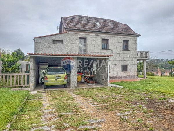 5 soveværelse Villa til salg i Ponteareas med garage - € 280.000 (Ref: 9685485)