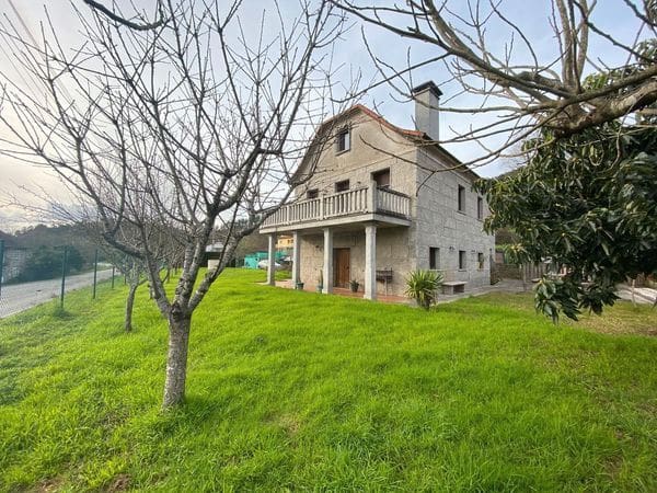 5 soveværelse Villa til salg i Ponteareas med garage - € 280.000 (Ref: 9685485)