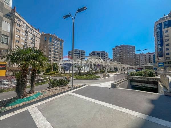 4 bedroom Penthouse for sale in Vigo with garage - € 1,800,000 (Ref: 9685496)