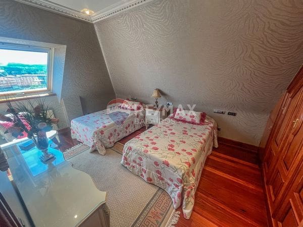 4 bedroom Penthouse for sale in Vigo with garage - € 1,800,000 (Ref: 9685496)