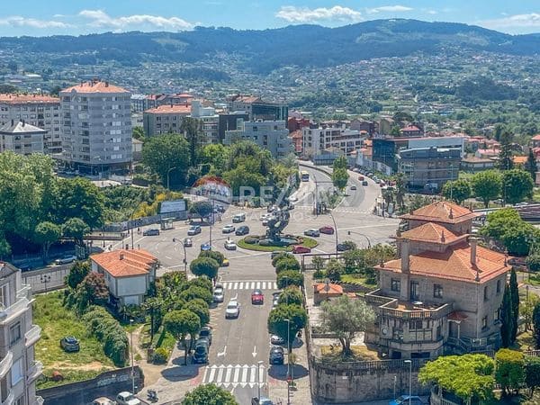 4 bedroom Penthouse for sale in Vigo with garage - € 1,800,000 (Ref: 9685496)