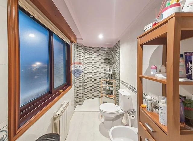 3 slaapkamer Penthouse te koop in Ponteareas met garage - € 190.000 (Ref: 9685497)