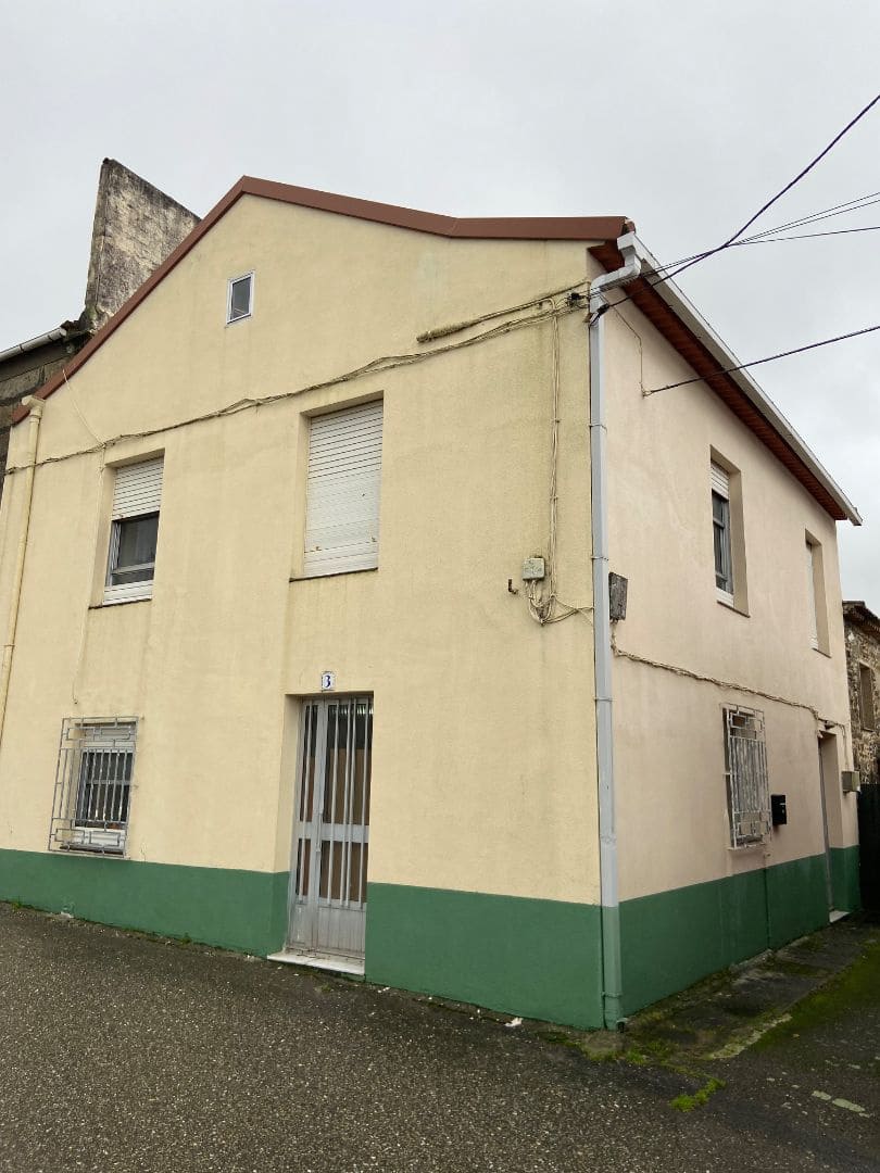 4 bedroom Finca/Country House for sale in Vigo with garage - € 135,000 (Ref: 9691331)