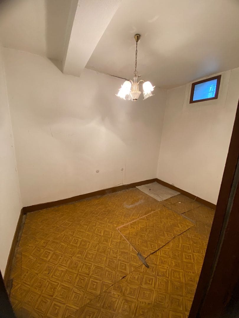 4 bedroom Finca/Country House for sale in Vigo with garage - € 135,000 (Ref: 9691331)