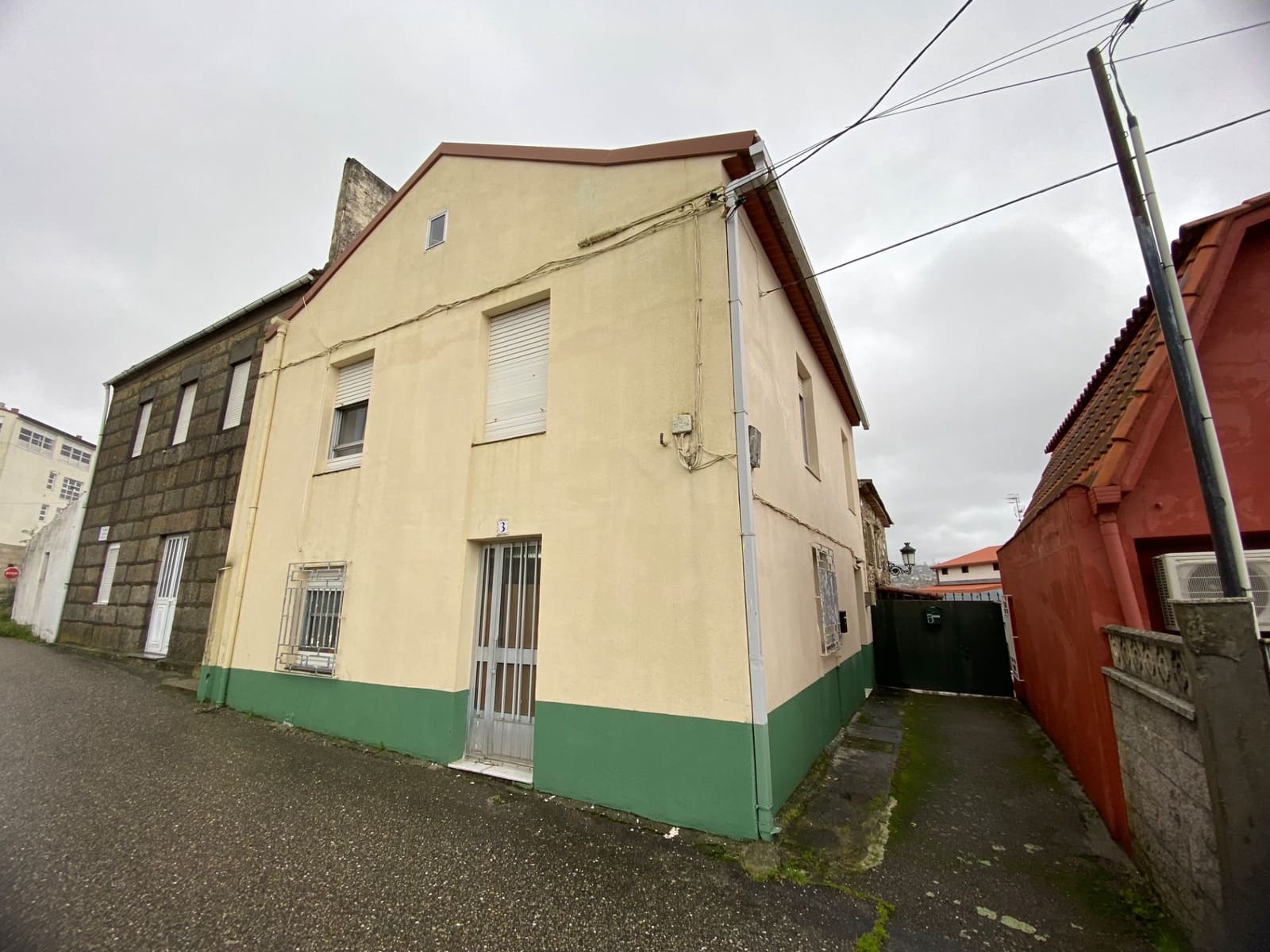 4 bedroom Finca/Country House for sale in Vigo with garage - € 135,000 (Ref: 9691331)