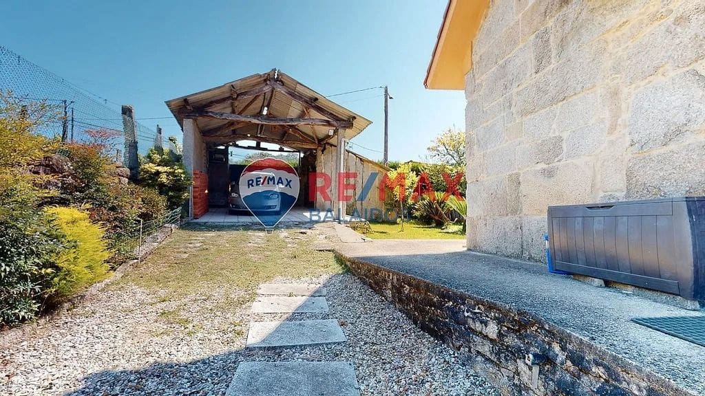 6 bedroom Semi-detached Villa for sale in Ponteareas with pool garage - € 280,000 (Ref: 9691332)