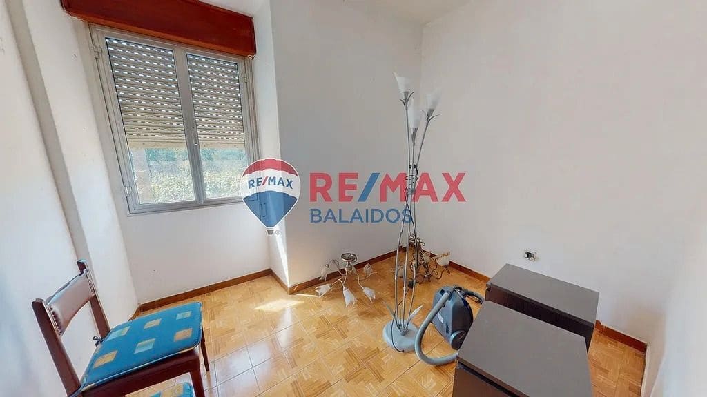 6 bedroom Semi-detached Villa for sale in Ponteareas with pool garage - € 280,000 (Ref: 9691332)