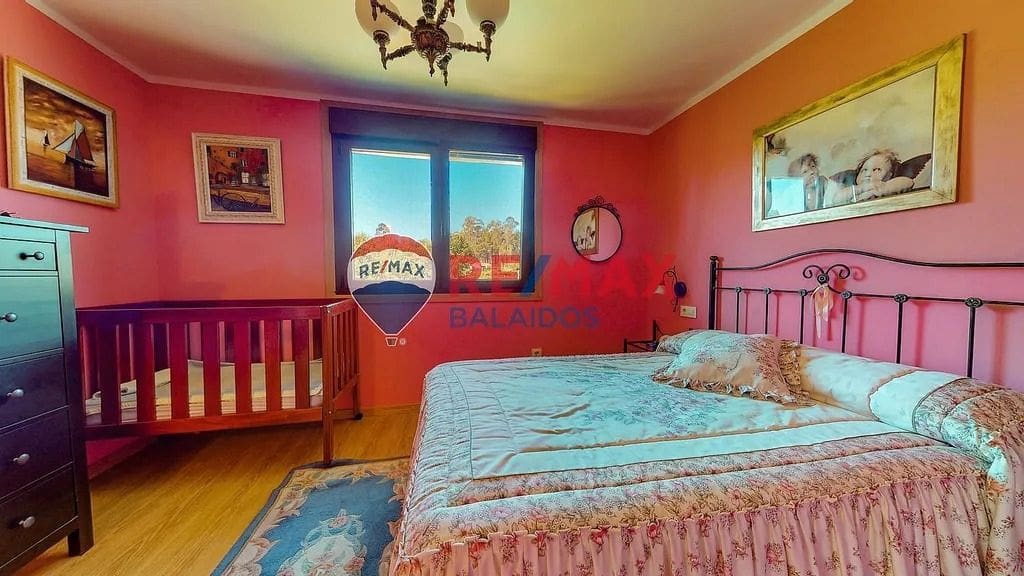 6 bedroom Semi-detached Villa for sale in Ponteareas with pool garage - € 280,000 (Ref: 9691332)