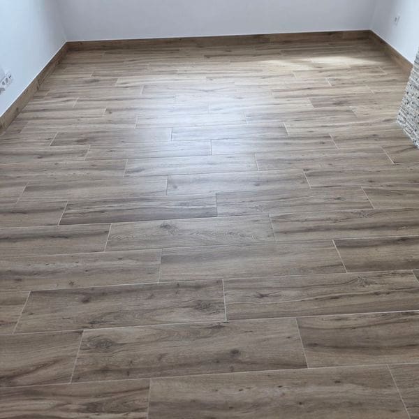 4 bedroom Villa for sale in Oia with garage - € 340,000 (Ref: 9691429)