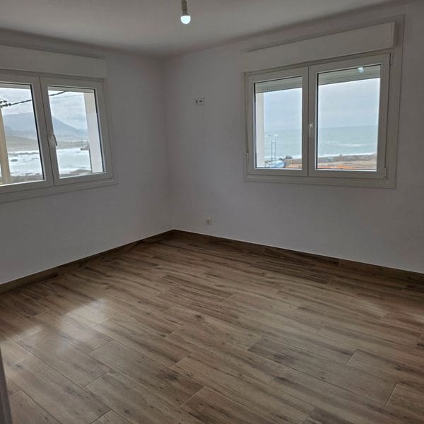 4 bedroom Villa for sale in Oia with garage - € 340,000 (Ref: 9691429)