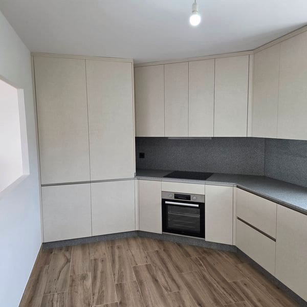 4 bedroom Villa for sale in Oia with garage - € 340,000 (Ref: 9691429)