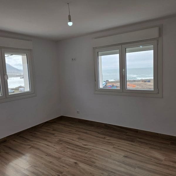 4 bedroom Villa for sale in Oia with garage - € 340,000 (Ref: 9691429)