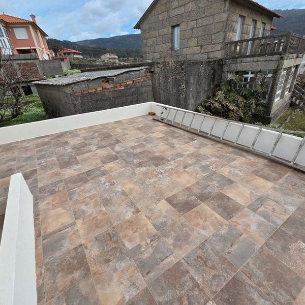 4 bedroom Villa for sale in Oia with garage - € 340,000 (Ref: 9691429)