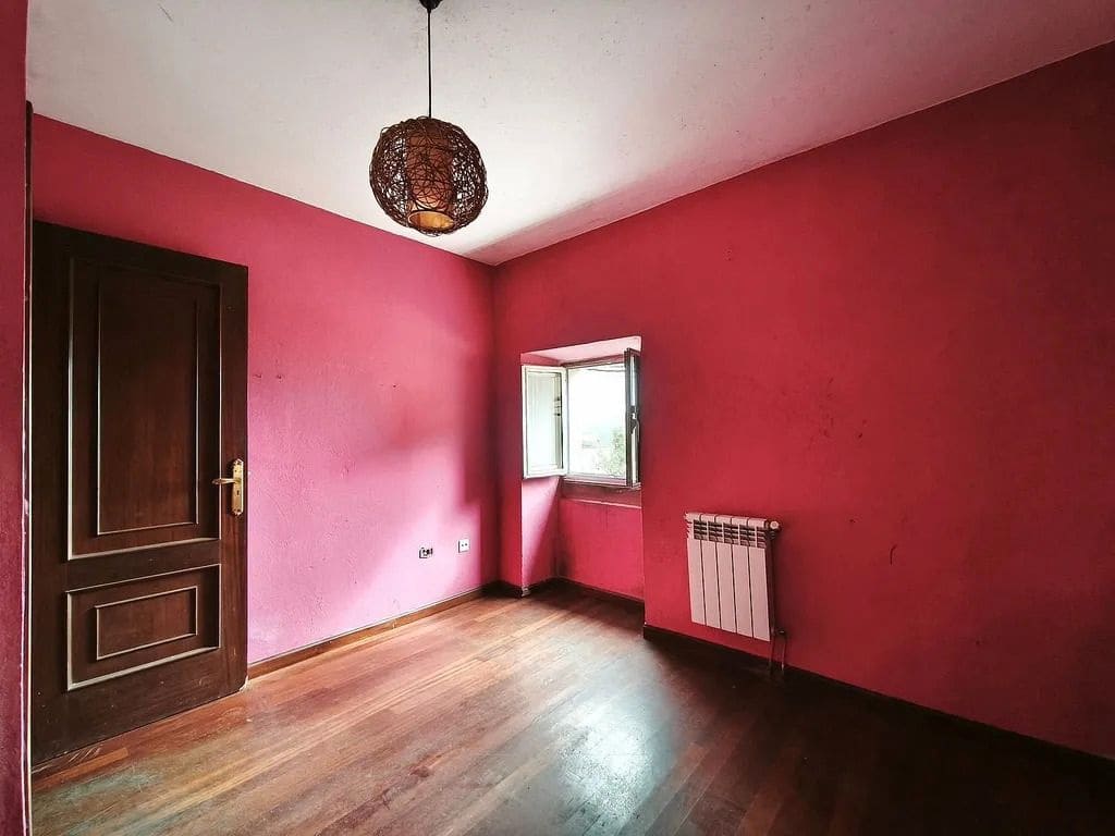 4 bedroom Villa for sale in A Guarda - € 80,000 (Ref: 9700086)