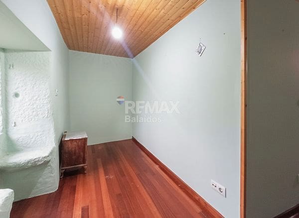 2 bedroom Finca/Country House for sale in Mos with garage - € 114,500 (Ref: 9705130)