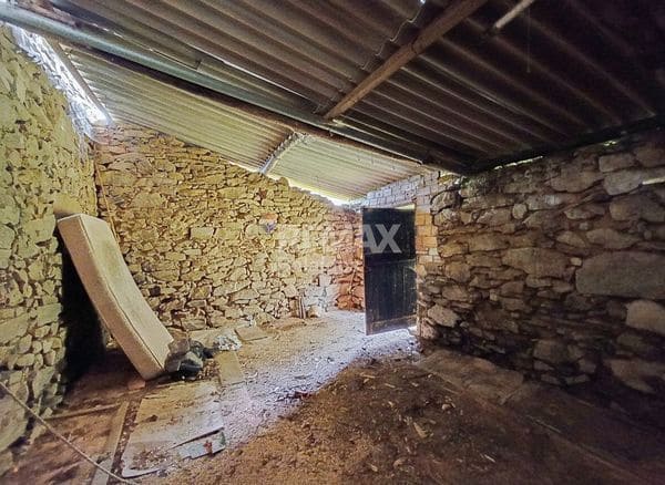 2 bedroom Finca/Country House for sale in Mos with garage - € 114,500 (Ref: 9705130)